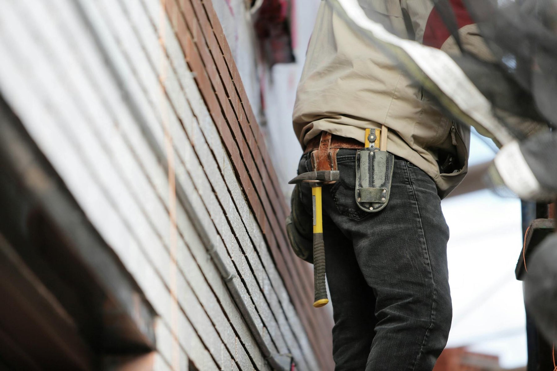 Workwear That Doesn’t Suck: The Uniform Revolution in 2025