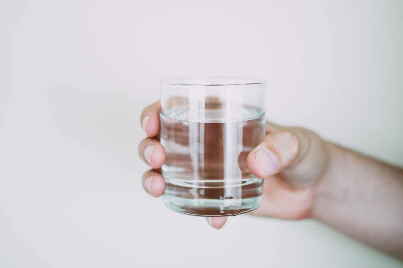 Why Is It Healthier to Drink Water from Glass Bottles