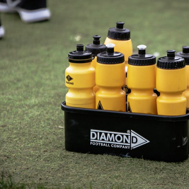 yellow and black water tumblers