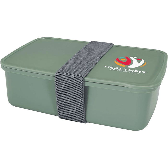 Seasons Dovi 800 ml Lunch Box - A green lunch box with a grey elastic strap, featuring a logo on the lid.