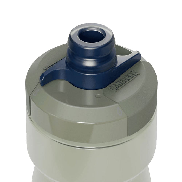 CamelBak - Podium 0.7L - A drink bottle in grey and off-white with a blue spout, featuring a logo on the side.