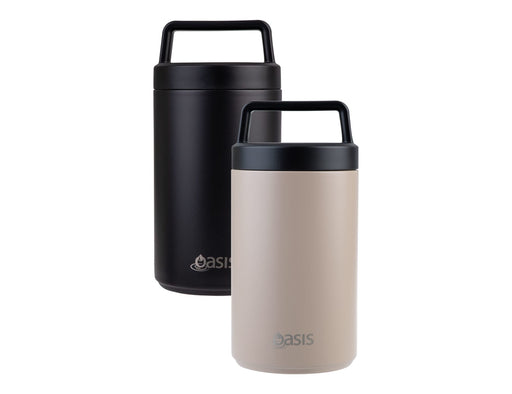 Oasis 700ml Vacuum Food Flask with Spoon - A drink bottle featuring a vacuum food flask in black and light beige, with a spoon and a handle. It has a logo.
