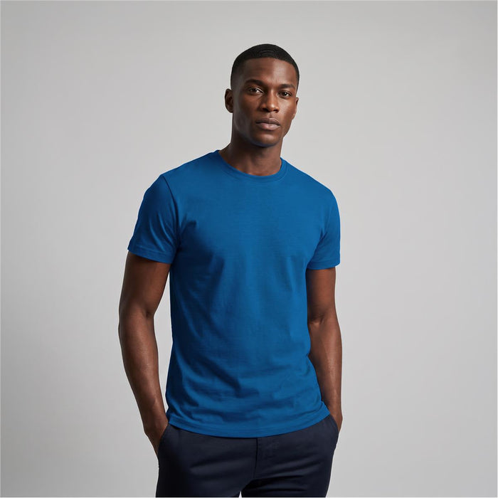 Men's Printer 140 Tee - A blue men's t-shirt with a classic fit, featuring short sleeves and a round neckline. The shirt has a branding logo.