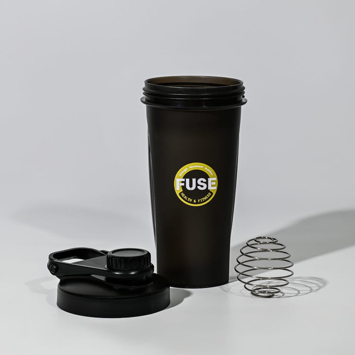 Power 600ml Shaker Cup - A drink bottle with a black and yellow design, featuring a lid and metal mixing ball. It has a logo on the side.